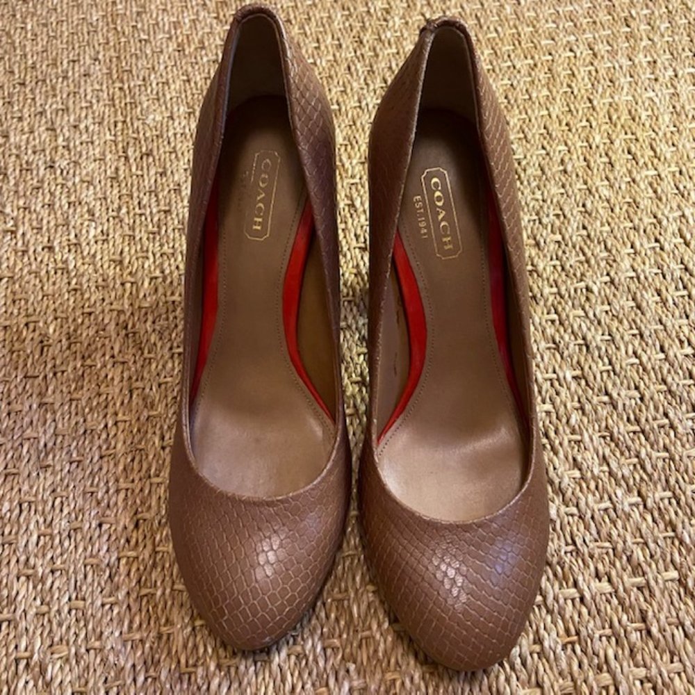Coach Snake Print Heels in Cognac size 6.5 - Picture 5 of 9